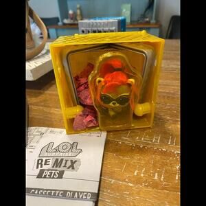 Lol Remix pets Rebel Like New!!